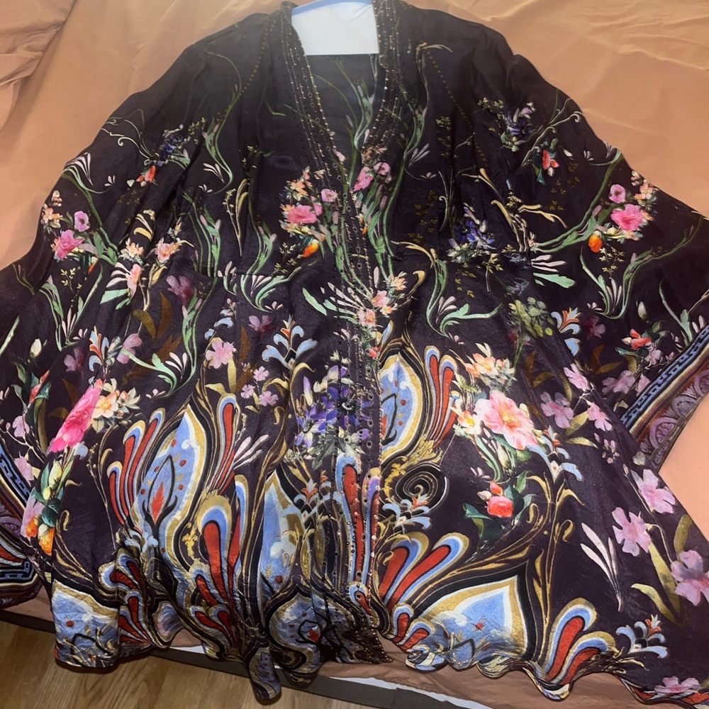 EUC Camilla Kimono